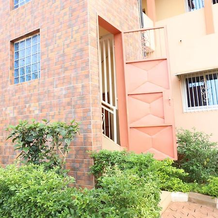 Vegas House Apartment Yaoundé Exterior photo