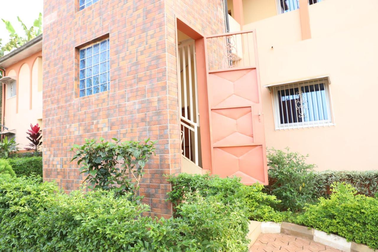 Vegas House Apartment Yaoundé Exterior photo
