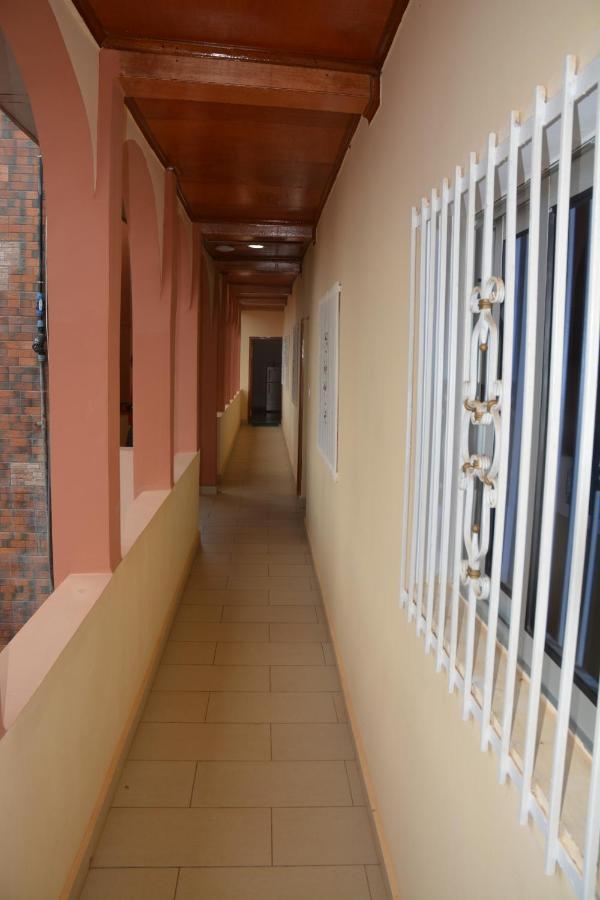 Vegas House Apartment Yaoundé Exterior photo